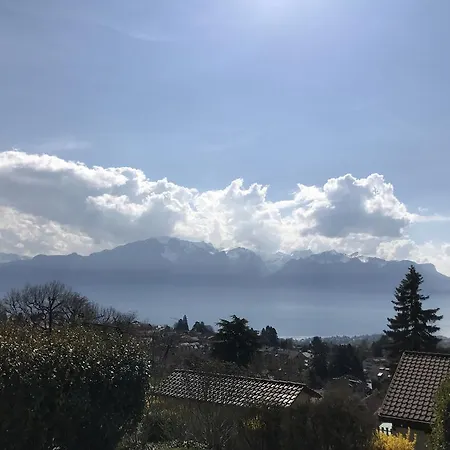 فيلة Swiss Riviera