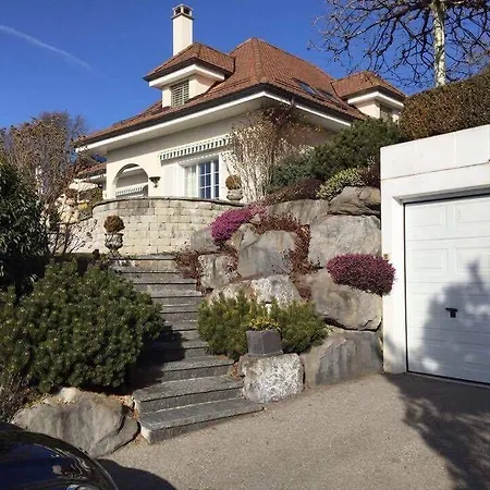 Swiss Riviera فيلة بلوناي